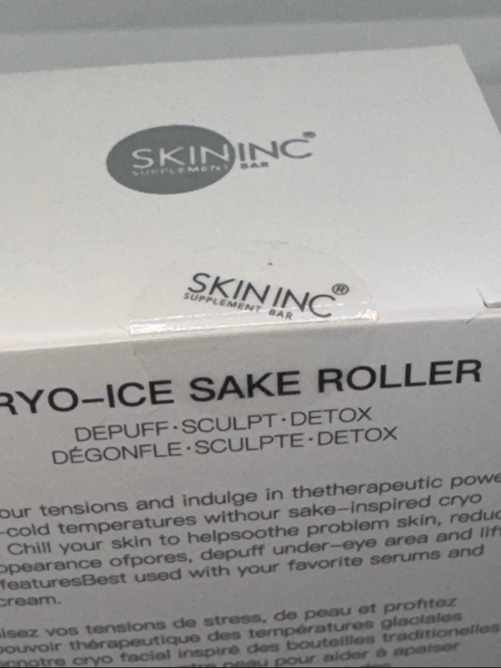 NEW SKIN INC Cryo-Ice Facial Roller Pink to White Depuff Sculpt Detox Skin